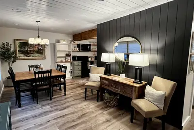 Image de Pine Haven Modern Mountain Getaway w/Hot Tub