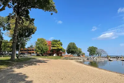 Image de **Horseshoe Bay Beach Condo** Mesmerizing Lake View- Highly Appointed Condo