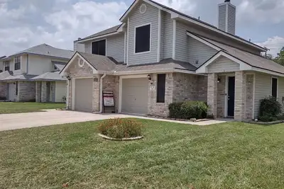 Image de 2 Bedroom home with convenience of modern lifestyle.