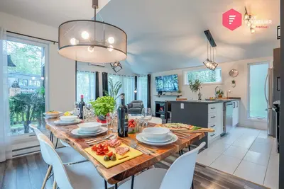 Image de ⭐ Le Palmier de Portneuf 🌴 Spa privé, Piscine, Sauna, Billards et Sentiers ⭐