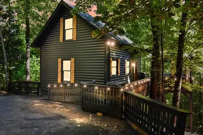 Image de My Alpine Shack - Luxury Cabin / Walk to Downtown / Hot tub