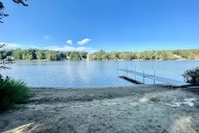 Image de On Locke - Family lake house with pvt beach, dock