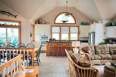 Image de Hatteras Oceanside 6 Bed, 5. 5 Bath Hot Tub, Private Com Pool, Beautiful Location