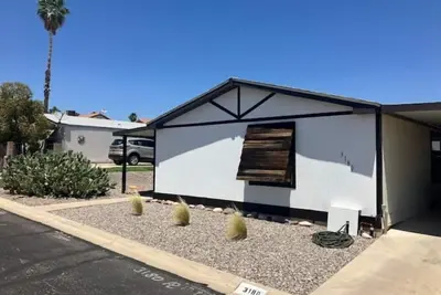 Image de Fun Rustic 2/2 Single level in a great community.