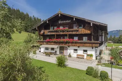 Image de Combinaison ferme-appartements vacances rustique