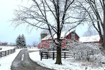 Image de Beautifully restored 1890 barn sleeps 14