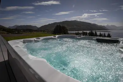 Image de Cosy cottage with hot tub and view of Eilean Donan Castle!
