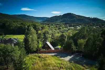 Image de Cozy Cottage. Big Yard. Mountain Views. Pool. Ski resorts nearby.
