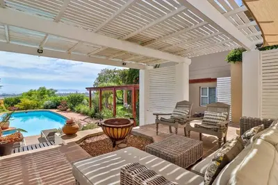 Image de Sunny oasis of well-being in a secure estate