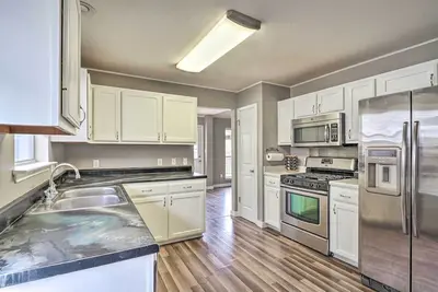 Image de Cozy Leander Retreat w/ Grill ~ 24 Mi Austin!