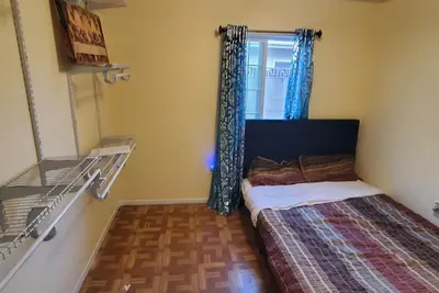 Image de Romantic 2 Bedroom Guest HOUSEw/ heat/Ac. - 7 miles from beaches, Hollywood🥳👀