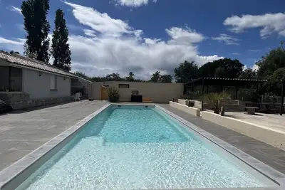 Image de Small quiet residence near the sea