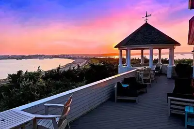 Image de Stunning Luxury House with Sunset and Private Beach