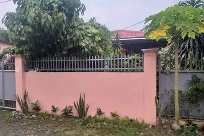 Image de Charming Spanish bungalow w/ 2 bedrooms and full bathroom.