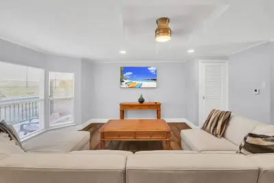 Image de Beautifully renovated dockside retreat