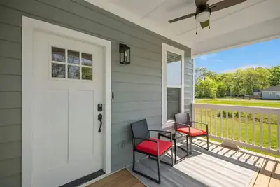 Image de Luxury Executive Home-New Construction-Southside