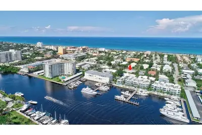 Image de B. E. A. C. H. Best Escape Anyone Could Have. 2br/2bth