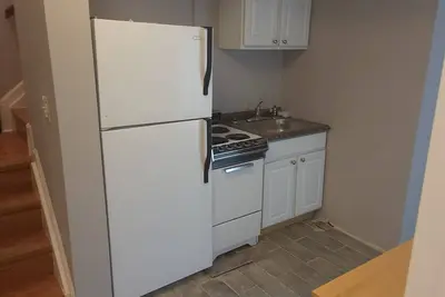 Image de Neat and Discreet----my cul-da-sac is where it's at!