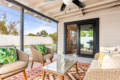 Oldtown Retreat - Spacious Designer Home with Pool