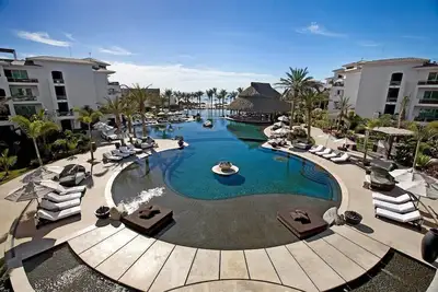 Image de 2 Br Pool View Villa At Beautiful Cabo Azul -New Years