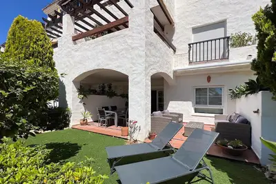 44 - Frontline Beach Apartment