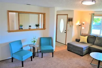 Image de Cozy Coastal Getaway- Feels Just Like Home