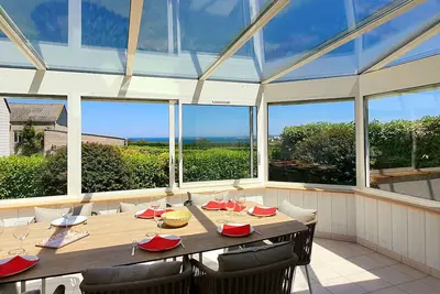 Image de Grande maison avec vue mer et jardin située près du port de Mogueriec