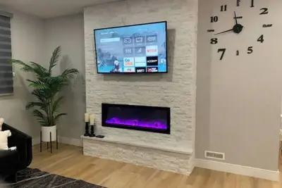 Image de Modern Luxurious Guest Suite - Home Away from Home!