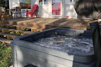 Image de Lakeside Sunset Cottage & Hot tub