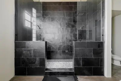 Image de Lux On Laurel-5b/3. 5-Heated Pool-Relaxing-Covered Pergola-Mesa