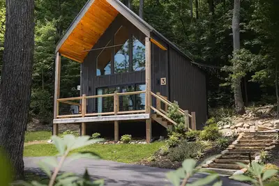 Image de Contemporary Modern Cottage Mountain Views- 3