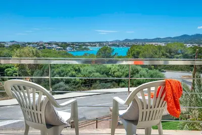 Image de Modern Spacious Villa, Private Pool, Amazing Sea Views of Portocolom Bay, 125m walk to 2 Beaches!