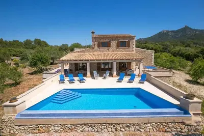 Image de Impressive Converted Farmhouse, A/C, Private Pool, Amazing Views in a Rural Area - 3 km to Felanitx
