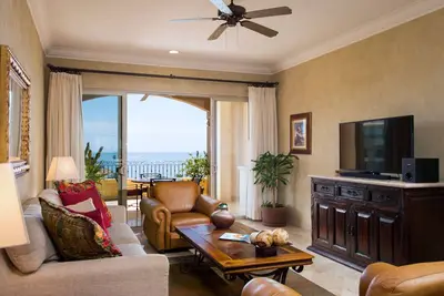 Image de Located on the Pristine Medano Beach