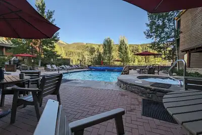 Skistone I, Cozy Keystone Condo, Steps to skiing!