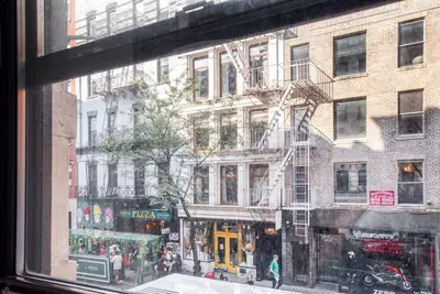 Image de Lovely SoHo 2br w/ Balcony & W/D, nr Wf, by Blueground