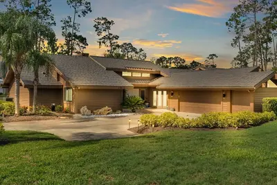 Image de Luxurious Golf View Home w/ Screened Lanai, Chef’s Kitchen | Office | Pool Access in Saddlebrook!