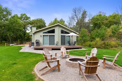 Image de Charming Family Home On Castle Rock Lake