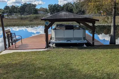 Image de Waterfront lake home w/  fishing, boating, & water activities!