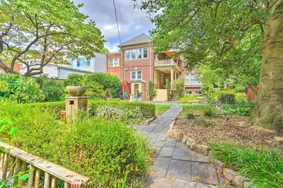 Image de Majestic Richmond Apt w/ Tranquil Koi Pond!