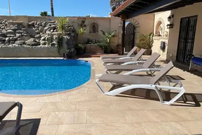 Image de Stunning family villa with totally secluded pool area. Wheelchair friendly