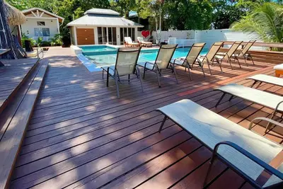 Image de Brand new cozy private bungalow in West Bay