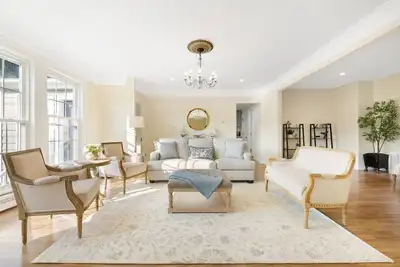 Image de Newly Renovated Historical Home Getaway-Old Mystic