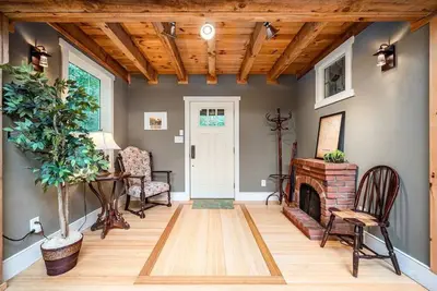 Image de Cozy Wooded barndominium near Chapel Hill