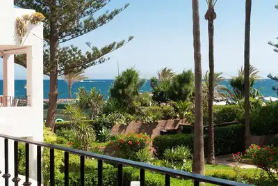 28 - Beautiful beachfront apartment