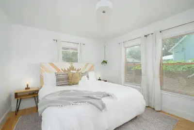 Cheerful 2-Bdrm/2. 5 Bathroom Home Near Dwtn & Uf