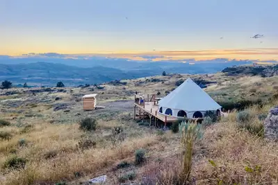 Image de Glamping Bell tent with amazing mountain views!