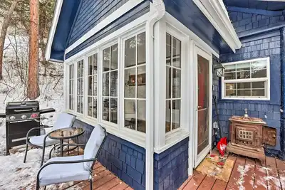 Image de Cozy two bedroom cabin 10 min from Red Rocks 25 min from Denver