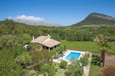 Delightful 1-Bed Villa, A/C, Private Pool, Stunning Colonya Valley & Mountain Views, near Pollenca!