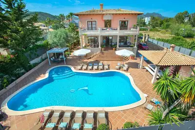 Image de Impressive Spacious Villa, A/C, Private Pool, Ideal Location - Port de Pollenca 8mins walk to Beach